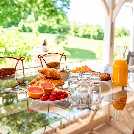 Hébergement de vacances De Charme, Bastide Avec Piscine